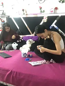 1lovelygirls online show from 9, 9, 2025