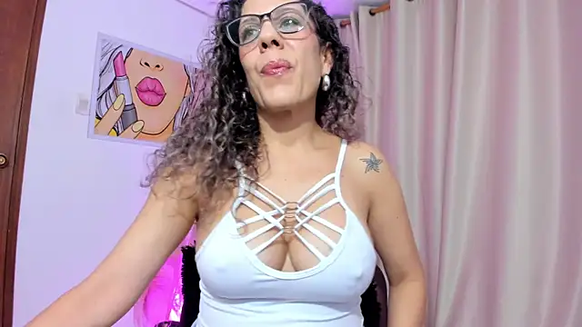 Snapshot of StarMilf chatting on 18, 7, 2026 StarMilf online show from 18, 7, 2026