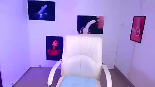 Loren Moa online show from 30, 12, 2024