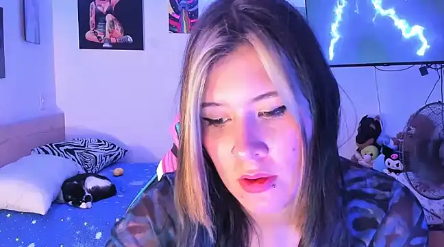 Snapshot of stephany-uwu chatting on 7, 2, 2025 stephany-uwu online show from 7, 2, 2025