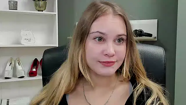 kitty valeria online show from 15, 9, 2025