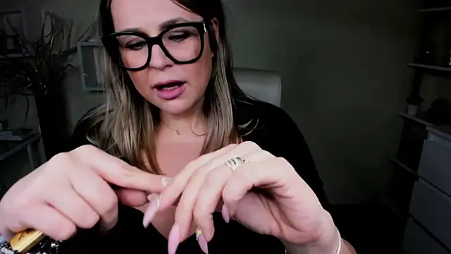 teaseDiana online show from 2, 1, 2025