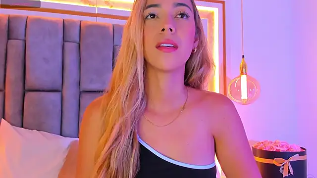 Snapshot of elianabrown chatting on 2, 6, 2026 elianabrown online show from 2, 6, 2026
