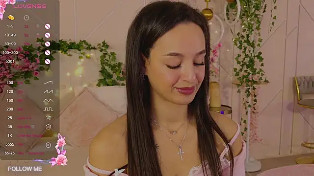 Lolly Neal online show from 6, 10, 2025