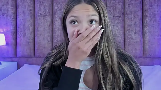 Victoria Adams14 online show from 7, 3, 2025