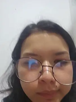 azumiichan online show from 4, 6, 2026