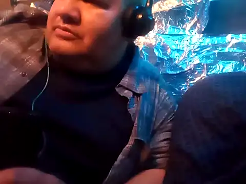 Snapshot of thecoolarrow chatting on 30, 12, 2024 thecoolarrow online show from 30, 12, 2024