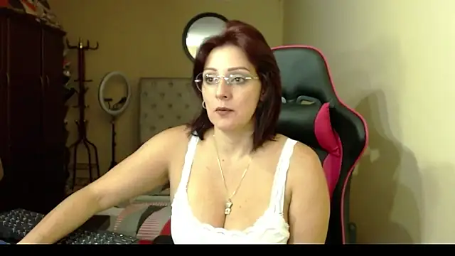 Carol Scottt online show from 10, 2, 2025