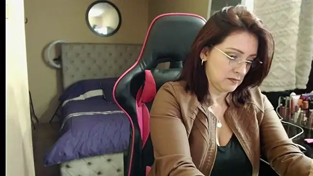 Carol Scottt online show from 13, 11, 2025