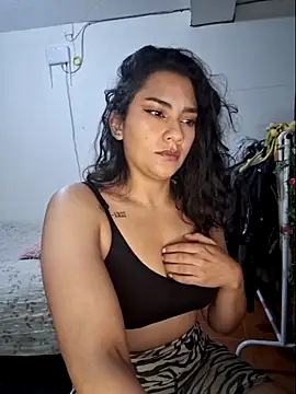 Snapshot of Thaliacooper_ chatting on 1, 2, 2025 Thaliacooper online show from 1, 2, 2025