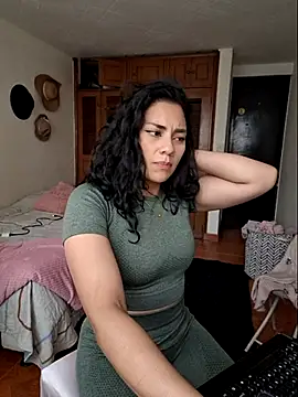 Snapshot of Thaliacooper_ chatting on 8, 3, 2025 Thaliacooper online show from 8, 3, 2025