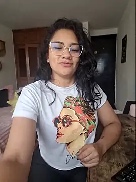 Snapshot of Thaliacooper_ chatting on 11, 9, 2025 Thaliacooper online show from 11, 9, 2025