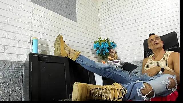Snapshot of GeorgeZarrate chatting on 29, 6, 2026 GeorgeZarrate online show from 29, 6, 2026