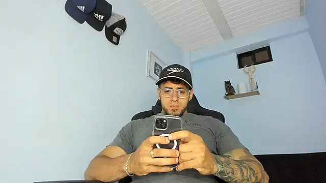 Snapshot of _Poseidon1_ chatting on 6, 3, 2025 Poseidon1 online show from 6, 3, 2025