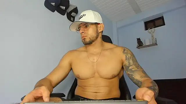 Snapshot of _Poseidon1_ chatting on 7, 3, 2025 Poseidon1 online show from 7, 3, 2025