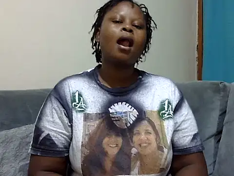 Snapshot of Pretty_lilly02 chatting on 8, 6, 2026 Pretty lilly02 online show from 8, 6, 2026