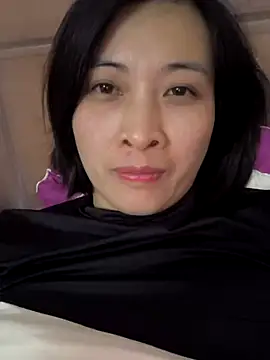 Snapshot of Sweets24 chatting on 28, 12, 2024 Sweets24 online show from 28, 12, 2024