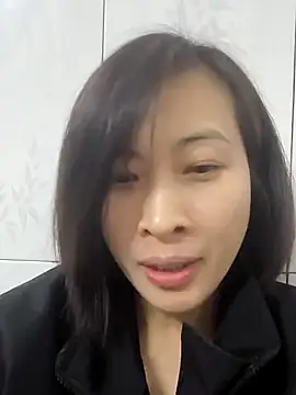 Snapshot of Sweets24 chatting on 4, 2, 2025 Sweets24 online show from 4, 2, 2025