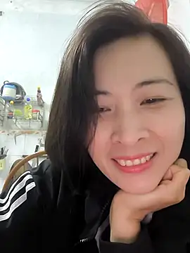 Snapshot of Sweets24 chatting on 10, 2, 2025 Sweets24 online show from 10, 2, 2025