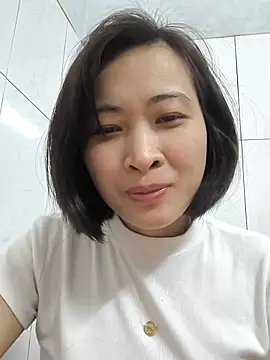 Snapshot of Sweets24 chatting on 9, 3, 2025 Sweets24 online show from 9, 3, 2025