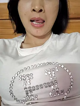 Snapshot of Sweets24 chatting on 29, 9, 2025 Sweets24 online show from 29, 9, 2025