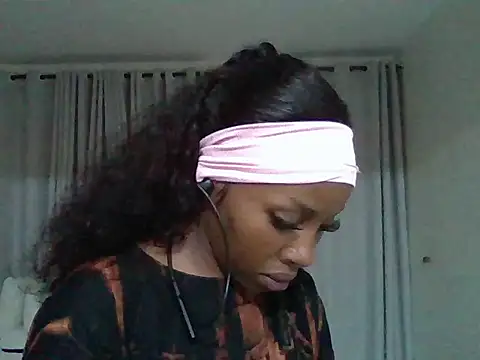 Queen loveer online show from 26, 5, 2026