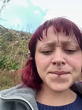 Snapshot of bombom_6 chatting on 8, 11, 2025 bombom 6 online show from 8, 11, 2025