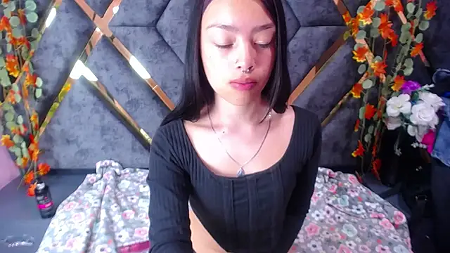 Sofia Mirandaa18 online show from 31, 1, 2025