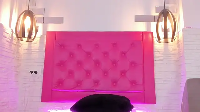 Snapshot of mia_six66 chatting on 6, 3, 2025 mia six66 online show from 6, 3, 2025