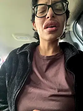 myloveforyouu online show from 23, 11, 2025