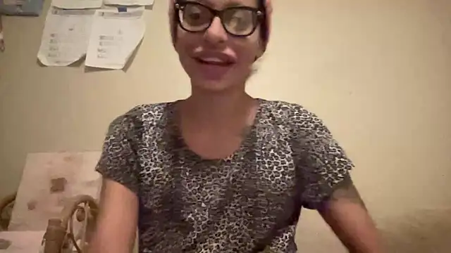 Snapshot of myloveforyouu chatting on 11, 4, 2026 myloveforyouu online show from 11, 4, 2026