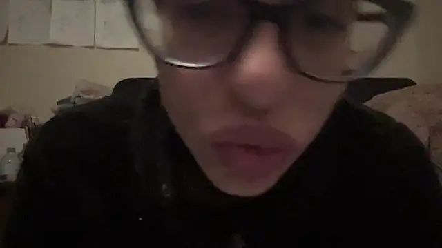 Snapshot of myloveforyouu chatting on 22, 4, 2026 myloveforyouu online show from 22, 4, 2026