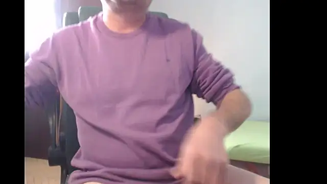 Snapshot of tuttiluss44 chatting on 13, 3, 2025 tuttiluss44 online show from 13, 3, 2025