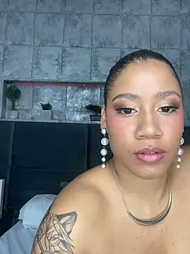 Salome Diaz  online show from 12, 3, 2025