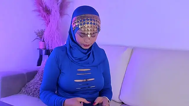 Snapshot of azzahara069 chatting on 22, 12, 2025 azzahara069 online show from 22, 12, 2025