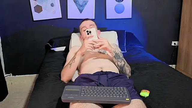 Dylanwhite23  online show from 13, 3, 2026