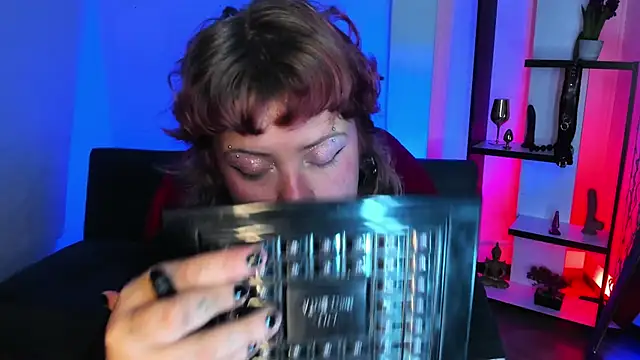 Sabrina scarlett online show from 19, 12, 2025