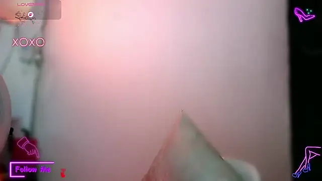 LauGrayJ online show from 3, 11, 2025