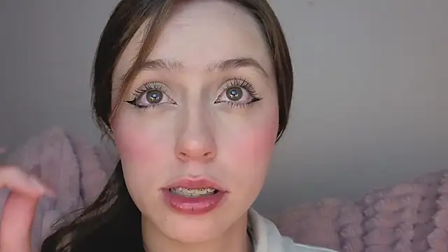 Snapshot of SofiaGc chatting on 12, 11, 2025 SofiaGc online show from 12, 11, 2025