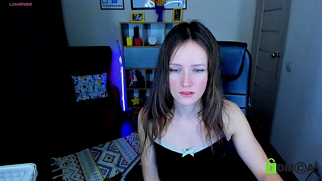 FrancescaCollins online show from 28, 1, 2025