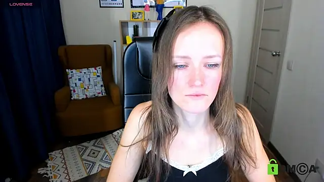 FrancescaCollins online show from 16, 2, 2025