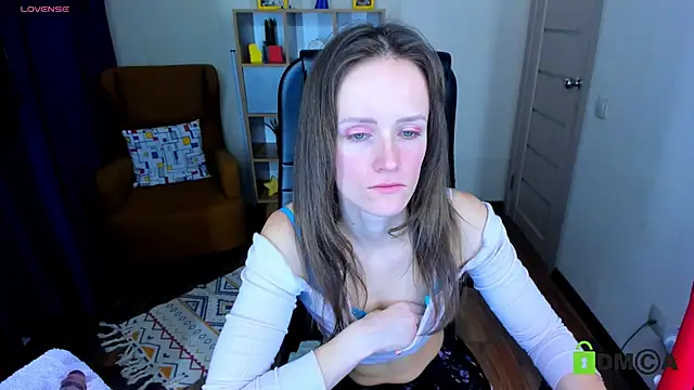 FrancescaCollins online show from 5, 3, 2025