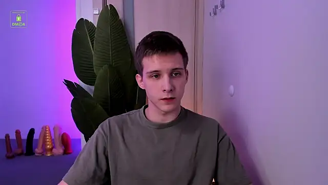 Snapshot of MarkGWalker chatting on 7, 2, 2025 MarkGWalker online show from 7, 2, 2025