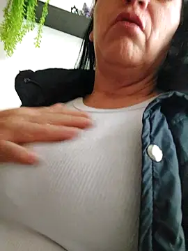 clarita 01 online show from 26, 9, 2025