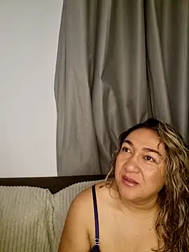 Snapshot of kitty_84 chatting on 8, 2, 2026 kitty 84 online show from 8, 2, 2026