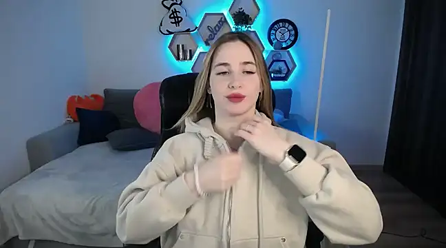 SabrinViolet online show from 18, 3, 2025