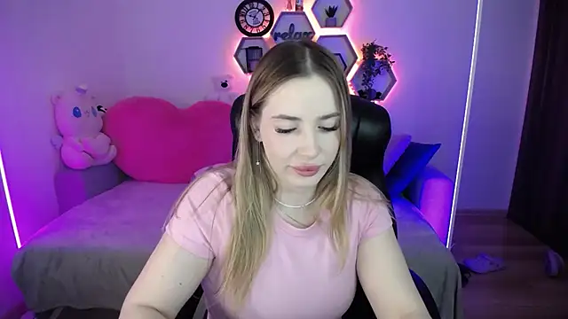 SabrinViolet online show from 4, 4, 2026