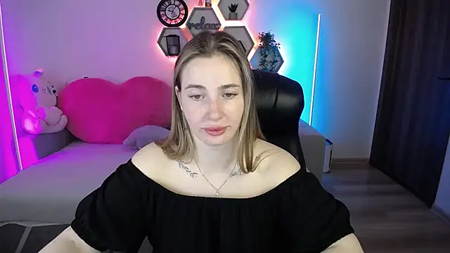 SabrinViolet online show from 20, 6, 2026