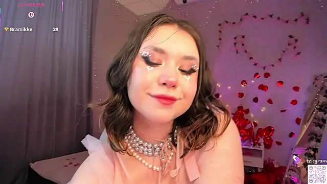 lilly Cherry  online show from 14, 2, 2026