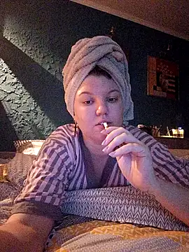 Snapshot of VioletteWay chatting on 23, 12, 2024 VioletteWay online show from 23, 12, 2024